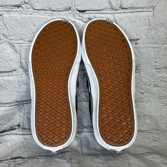 NWOT Vans Triceratops Slip-On - Size 2.5 Kids - Picture 13 of 14